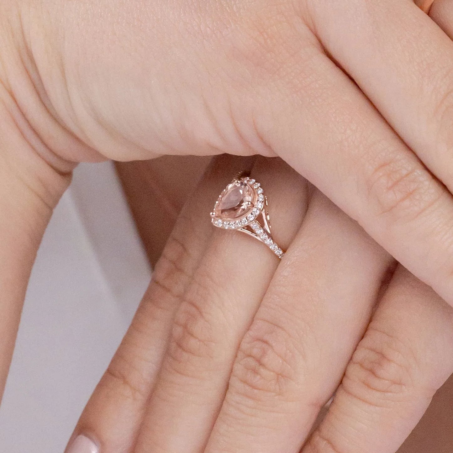 14K Solid Gold Pear-Shaped Natural Pink Morganite with Halo Diamond Engagement Ring Handmade Customized Top Selling Bridal Ring