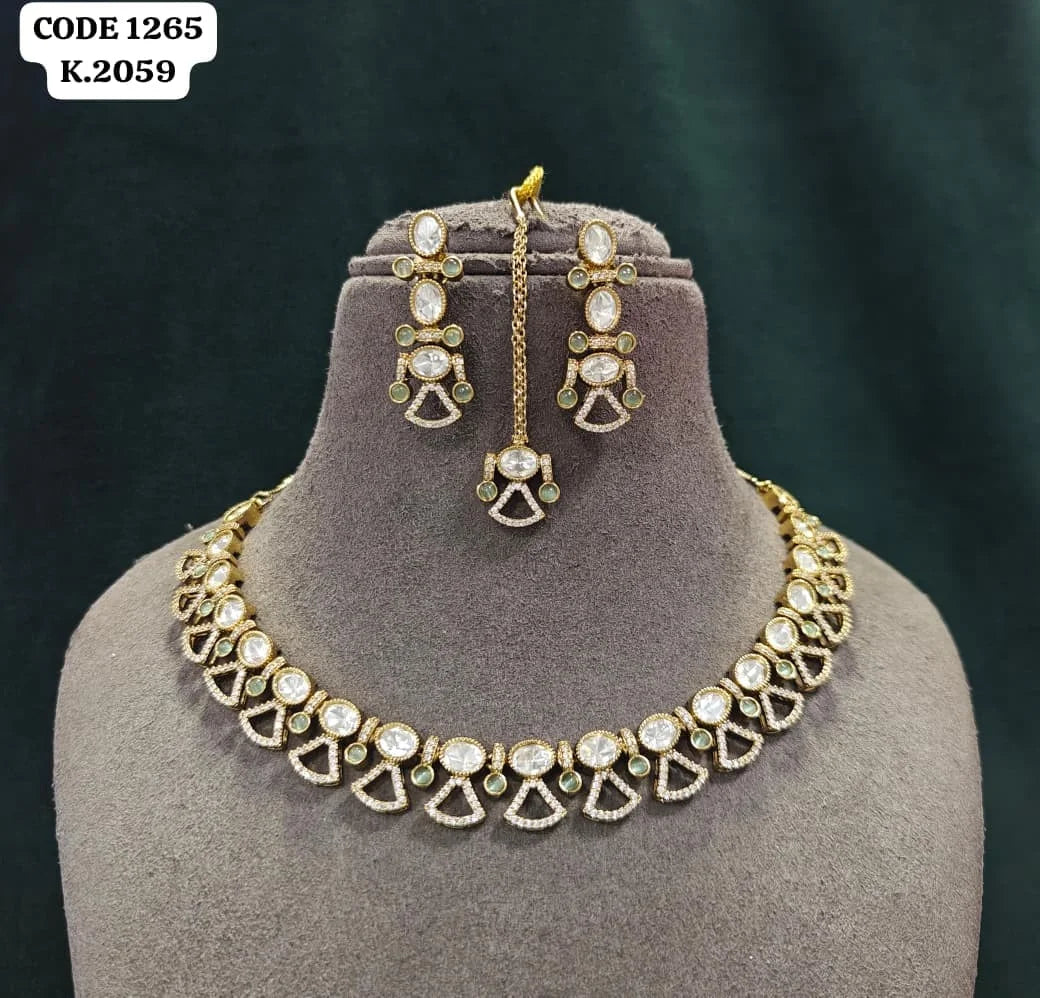 Luxury Gold Plated Kundan Necklace Set with Green Stones Elegant Bridal Wedding Party Wear Jewelry Set with Earrings