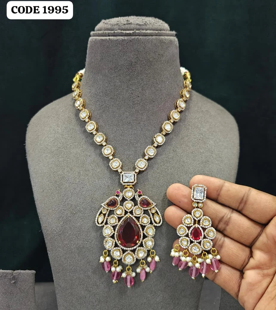 Luxury Ruby Red Teardrop Kundan Pendant Necklace Set with Earrings Gold Plated Brass Bridal Party Wedding Jewelry Set For Women