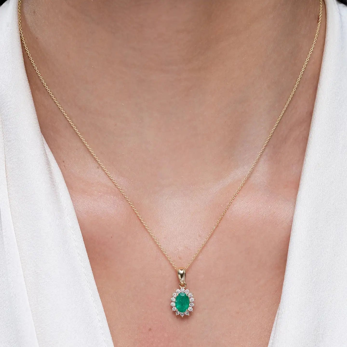 14K Solid Gold Natural Oval Emerald Pendant With Floral Diamond Halo Classic Fine Jewellery Anniversary Gift For Her 2026