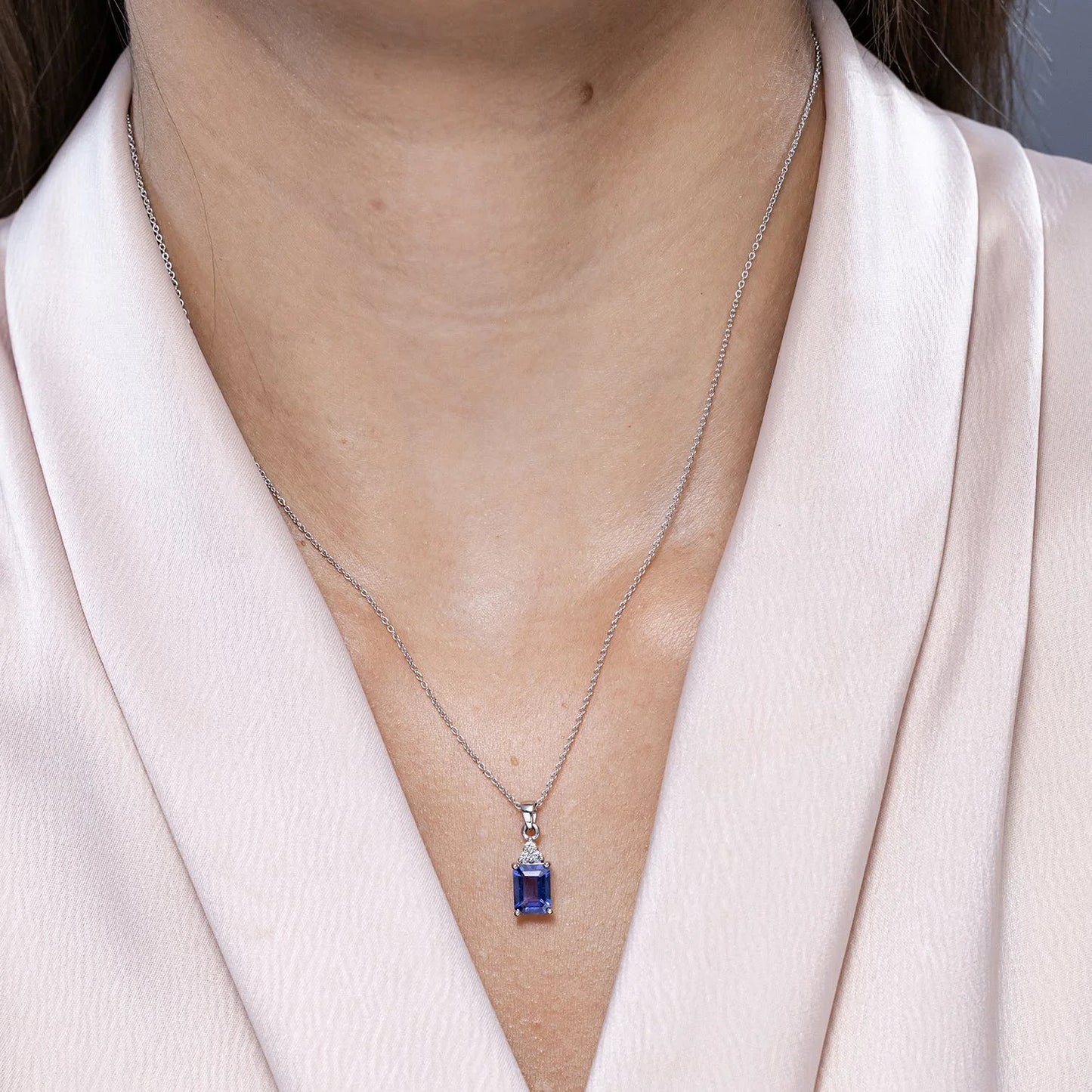 2.72g 14k SOLID Gold Emerald-cut 0.5 CT Blue Sapphire Pendant With 0.02 CT Diamond Trio Luxury High Quality Link Chain Necklace