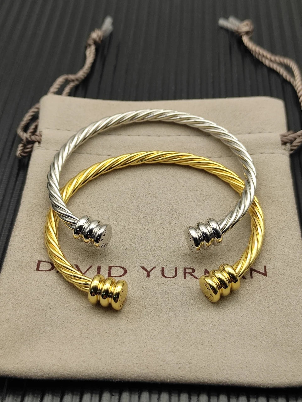 FASHIONISTA DY High-Quality Gold-Plated Bangle, Unisex Silver-Plated Bangle, Jewelry