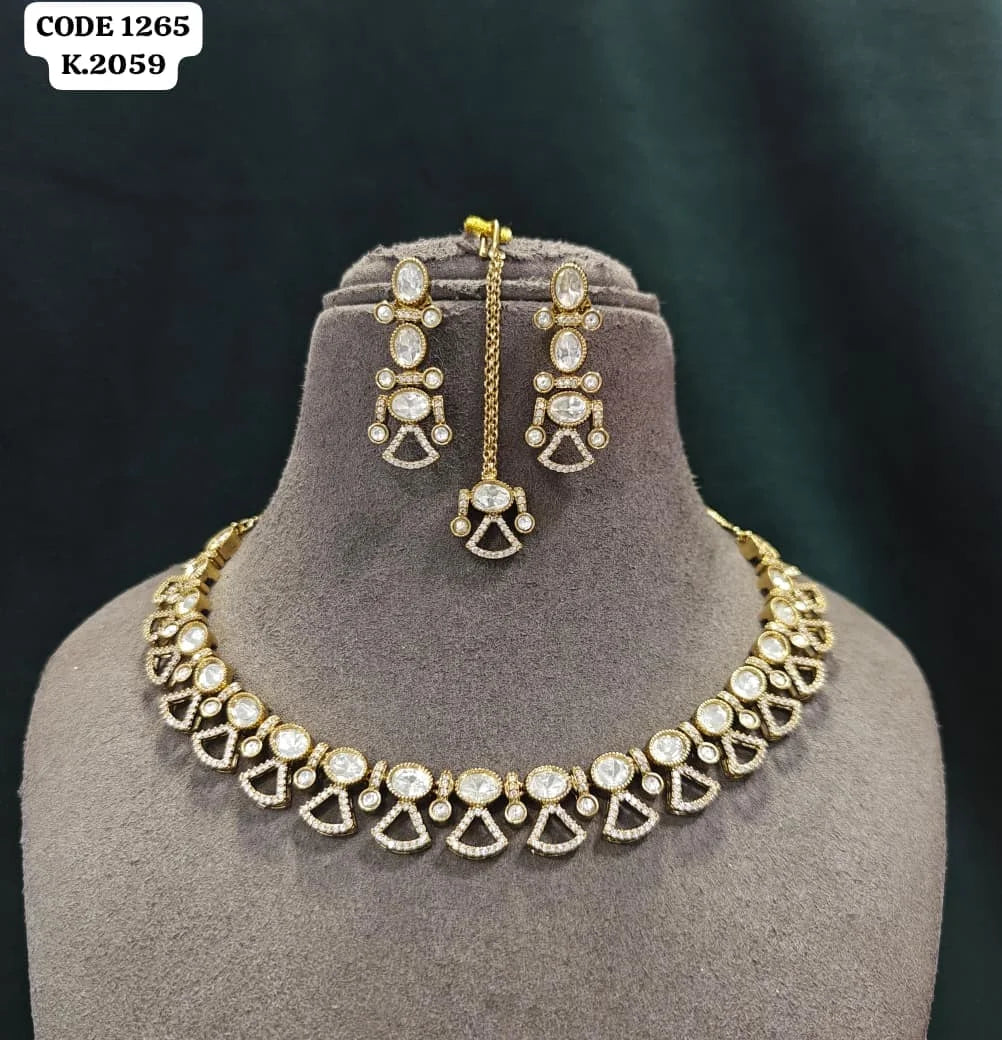 Luxury Gold Plated Kundan Necklace Set with Green Stones Elegant Bridal Wedding Party Wear Jewelry Set with Earrings