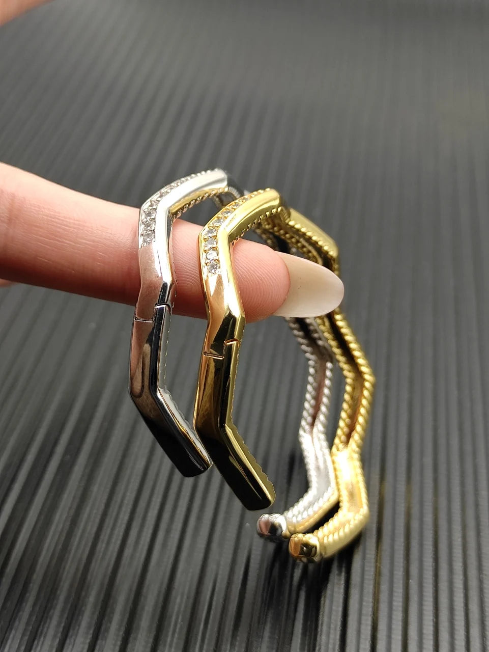 FASHIONISTA DY High-Quality Gold-Plated Diamond-Set Bangle, Unisex Silver-Plated Diamond-Set Bangle, Jewelry