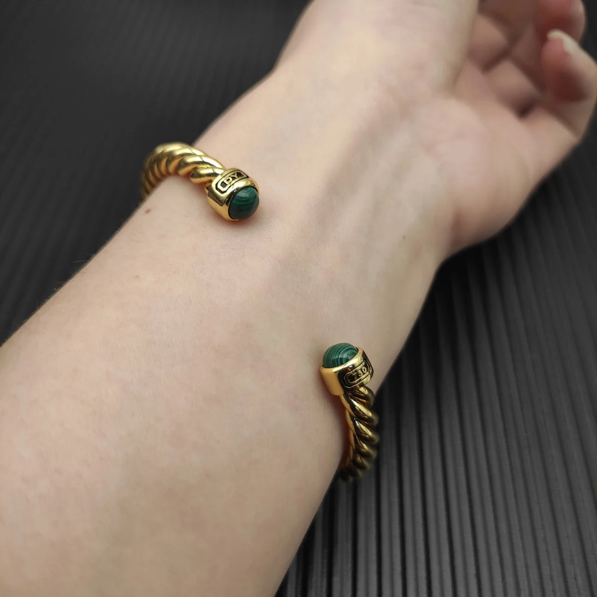 FASHIONISTA DY High-Quality Gold-Plated Colored Gemstone Bangle, Unisex Silver-Plated Colored Gemstone Bangle, Jewelry