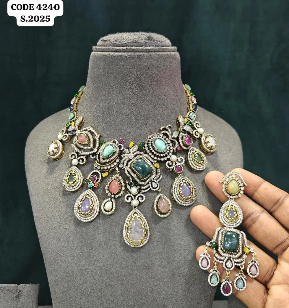 Luxury Temple Style Antique Gold Plated Copper Necklace Set with Green Stones Bridal Wedding Party Traditional Jewelry Set