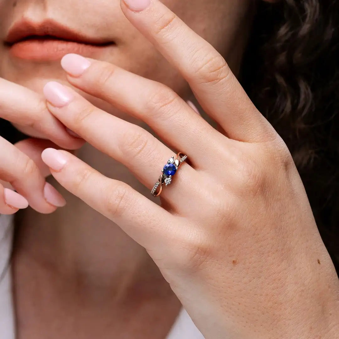 14K Solid Gold Prong Sett Round Cut Natural Blue Sapphire Ring Hot Selling 2026 Pave Diamond Accent Twisted Band Engagement Ring