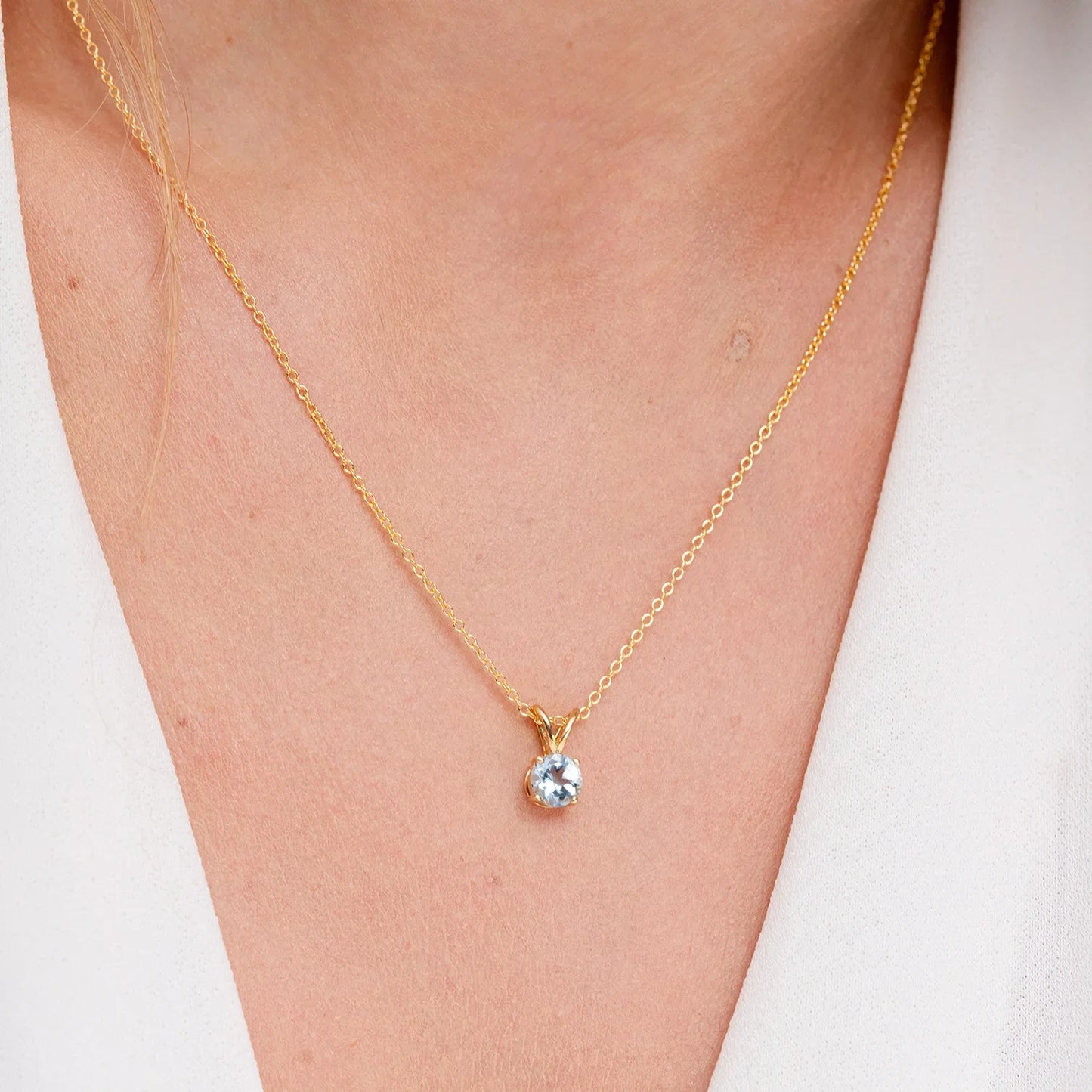 Top Quality Customized Handmade Birthstone Pendant 14K Pure Gold Natural Round Aquamarine V-Bale Solitaire 4 Claw Set Pendant