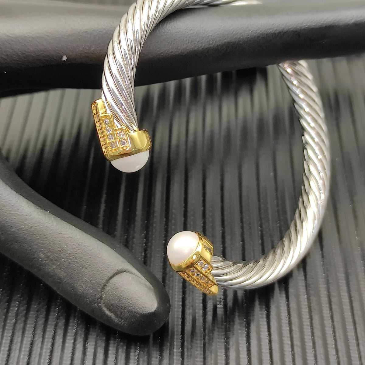 FASHIONISTA DY High-Quality Gold-Plated Diamond-Set Bangle, Unisex Silver-Plated Diamond-Set Bangle, Jewelry