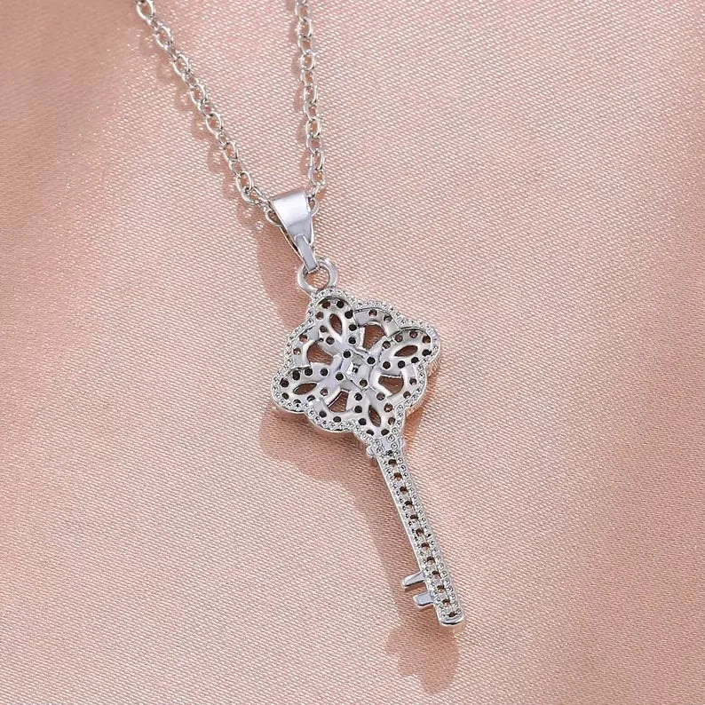 BiG-BOSS Silver Key Pendant Necklace for Women Elegant Moissanite Iced Out Jewellery