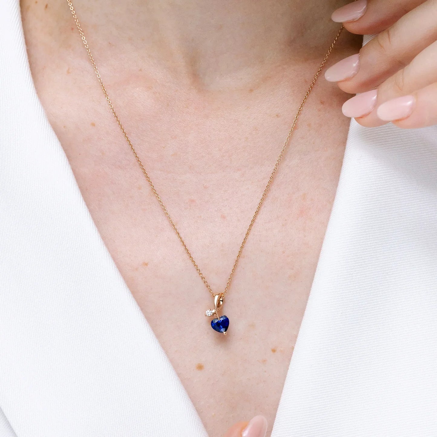 2.63 Gram 14K Gold Heart-Cut Natural 0.2 Ct Blue Sapphire Ribbon Design Pendant With Round Cut 0.01Ct Diamond Handmade Jewelry
