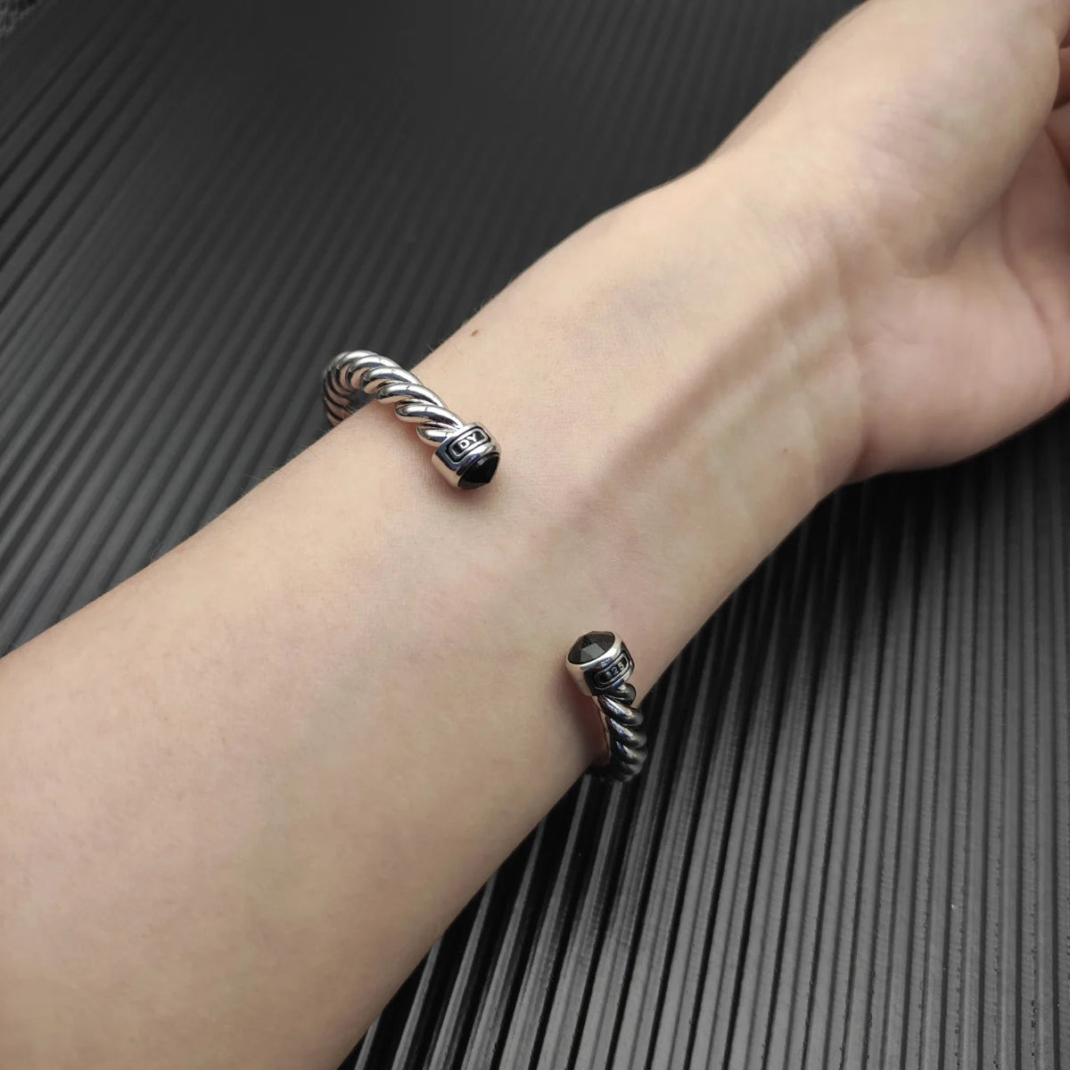 FASHIONISTA DY High-Quality Gold-Plated Colored Gemstone Bangle, Unisex Silver-Plated Colored Gemstone Bangle, Jewelry