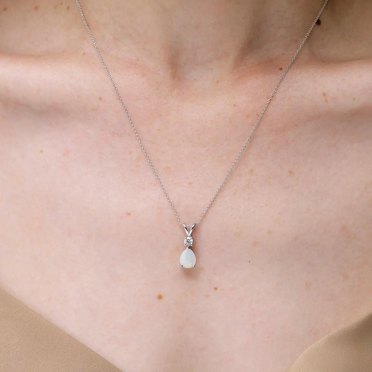 14K Gold IGI Certified Pear-Cut Ethiopian Opal Gemstone V-Bale Diamond Pendant Link Chain Necklace Party Wear Unisex Pendant