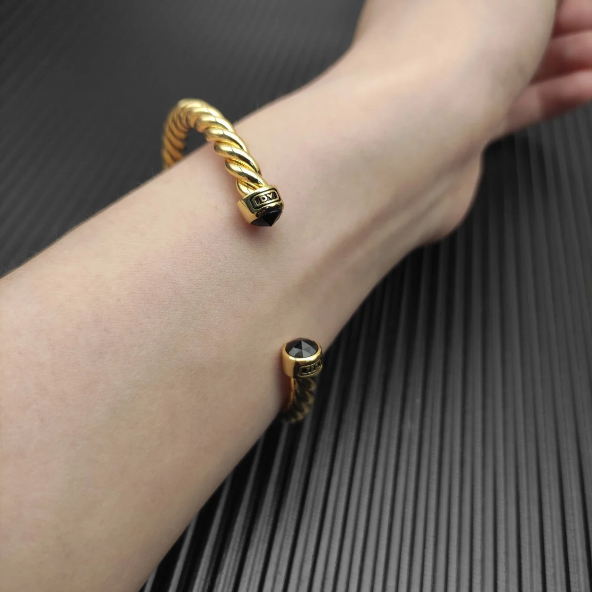 FASHIONISTA DY High-Quality Gold-Plated Colored Gemstone Bangle, Unisex Silver-Plated Colored Gemstone Bangle, Jewelry