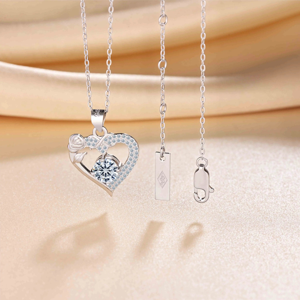 Jewelry Set Rose Edge Moissanite Stud Earrings 925 Sterling Silver Heart Shape Pendant Necklace