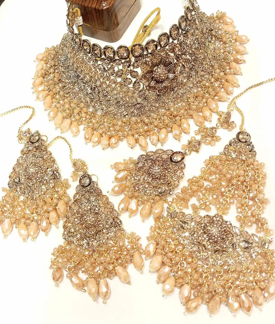 Pakistani and Indian Bridal Necklace with Resin Stones for Women Alloy Jewelry Set Romantic Wedding Style Religious Type None