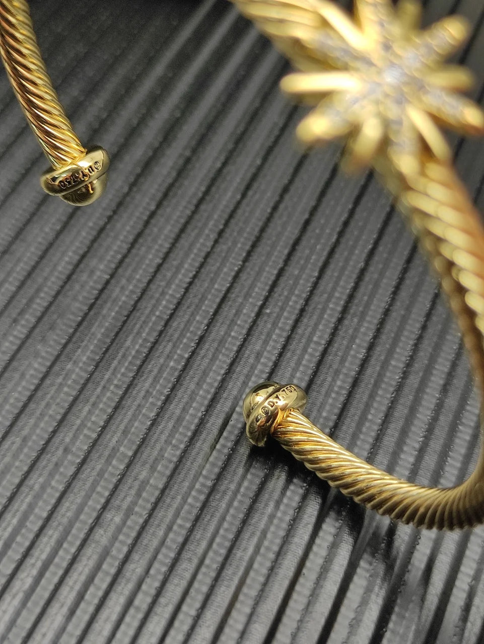 FASHIONISTA DY High-Quality Gold-Plated Diamond-Set Sunflower Bangle, Unisex Silver-Plated Diamond-Set Sunflower Bangle, Jewelry