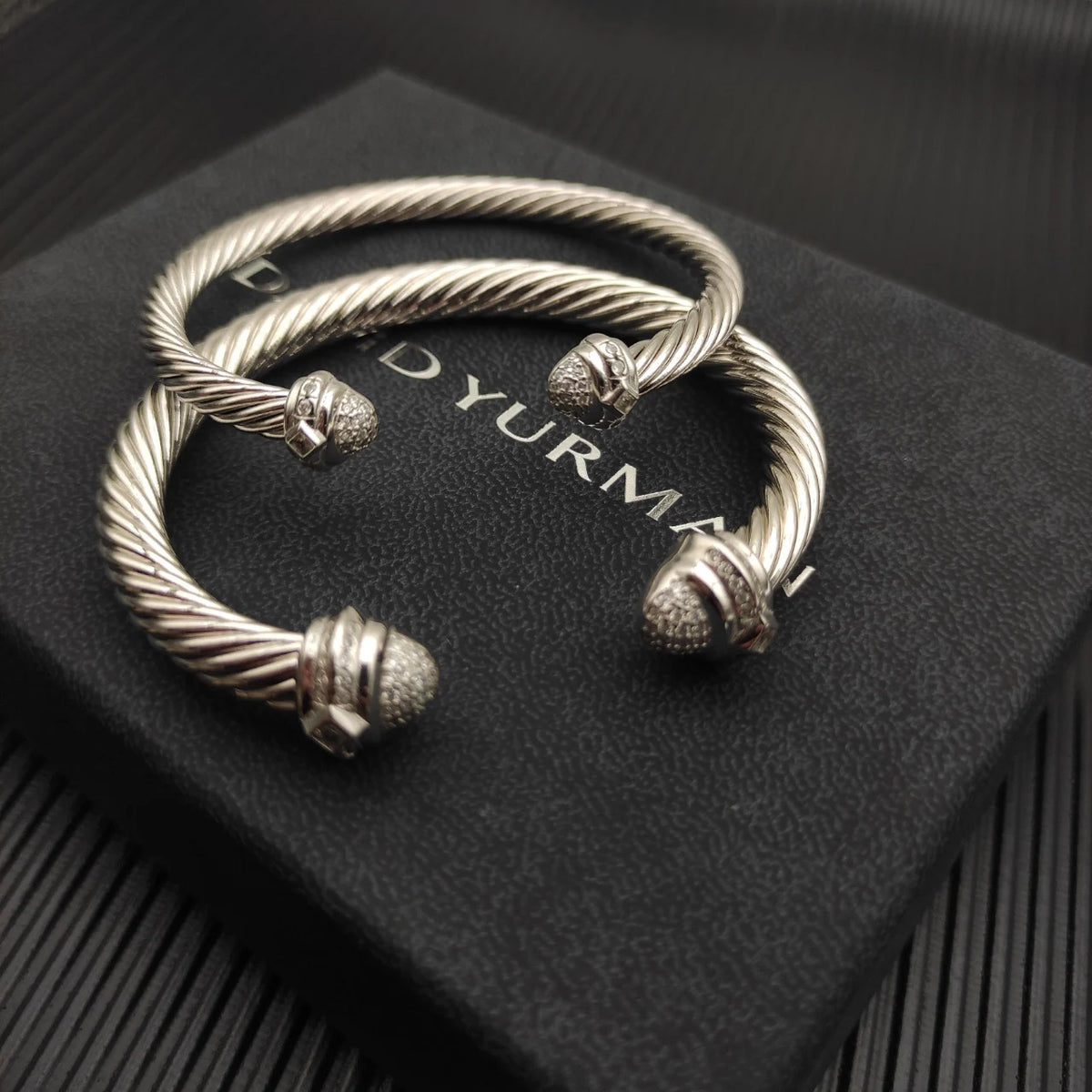 FASHIONISTA DY High-Quality Silver Oval Bangle with Diamonds, Luxury Unisex Gold Oval Bangle with Diamonds, Jewelry