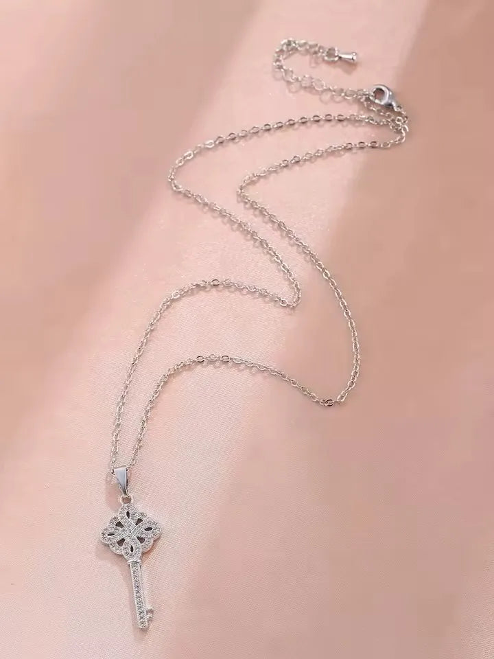 BiG-BOSS Silver Key Pendant Necklace for Women Elegant Moissanite Iced Out Jewellery