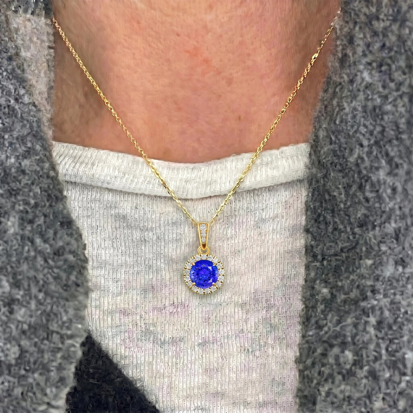 Latest Trendy Design Solid Gold Cute Pendant Real Diamonds Featuring Natural Tanzanite Gemstone Rhodium Plated Jewelry For Women