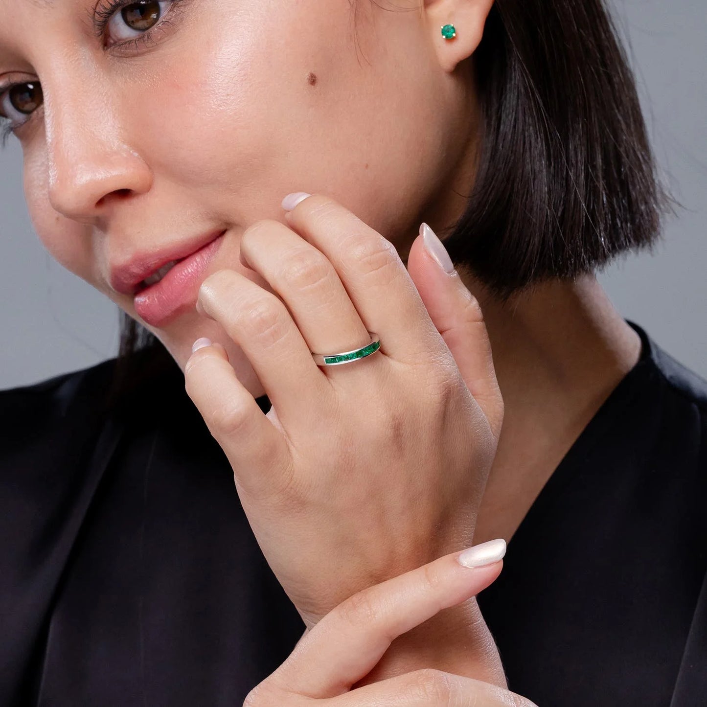 Top Quality Wholesale 2.4mm Square Cut Natural Green Emerald Gemstone Half Eternity Band Ring 14K Solid Gold Channel Sett Ring